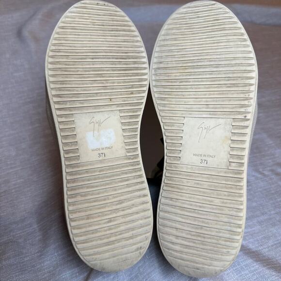 Giuseppe Zanotti Women 37.5 Python Print Low-Top Slip on Sneakers Gold Zippers - Picture 11 of 14